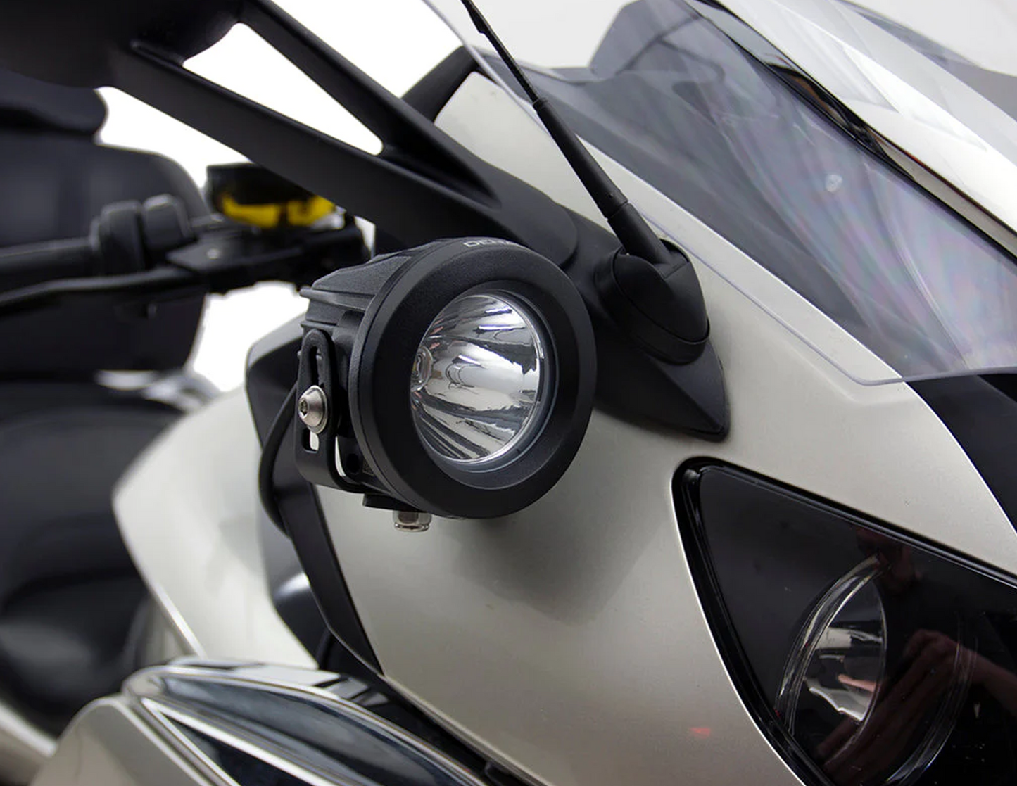Denali - Soporte para Faros de Conducción para BMW K1600GT y K1600GTL ('11-'17)