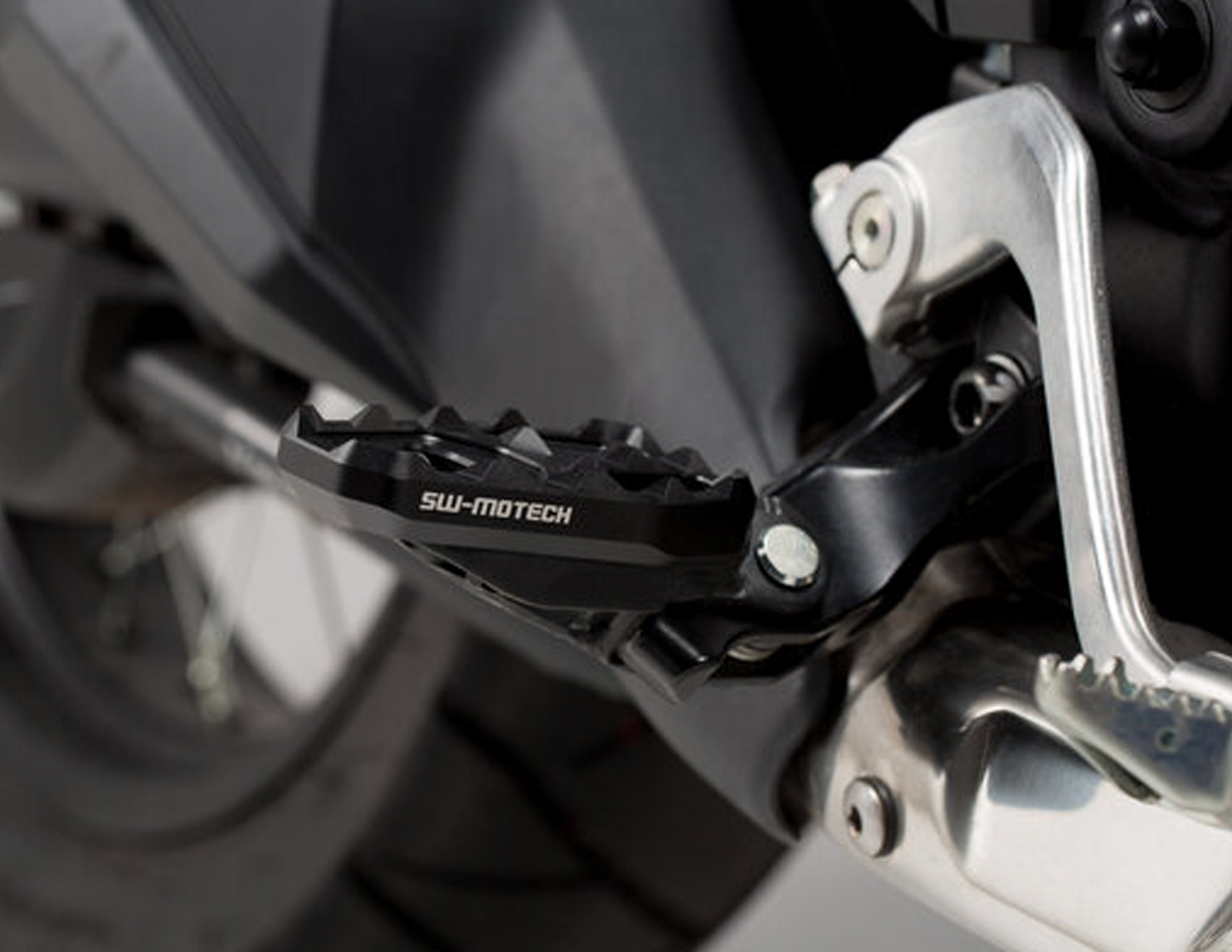 Extensión de reposapiés Negro Honda CRF 1000L/Adv Sports, CRF1100L AS.