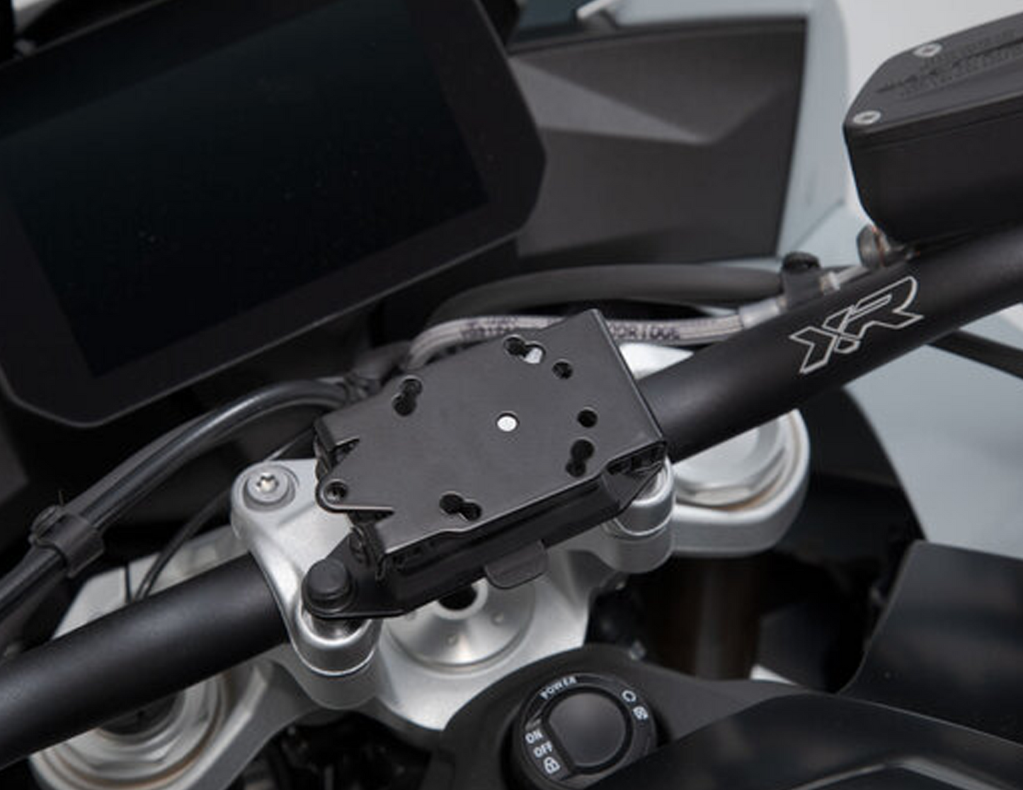 Soporte de GPS QUICK-LOCK Negro. BMW S 1000 R, S 1000 XR, F 750/850 GS.