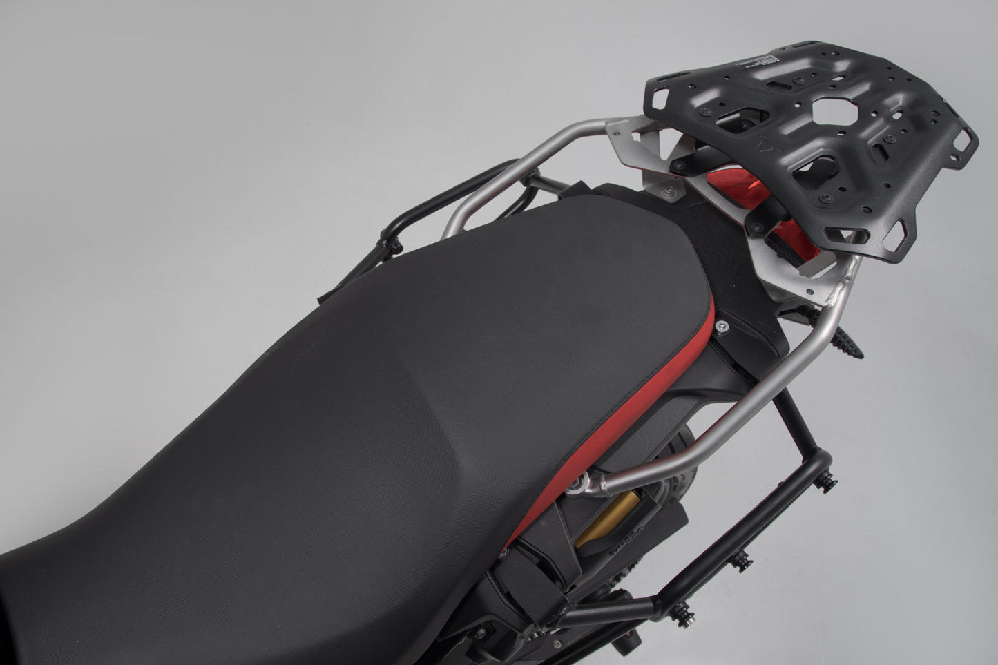 SW-MOTECH SLC soporte lateral izqiuerda BMW F 750 GS (17-) F 850 GS (17-).