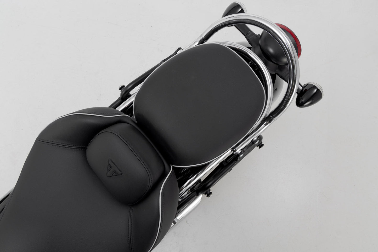 SW-MOTECH Soporte lateral izquierdo SLC Triumph Bonneville Speedmaster (18-).