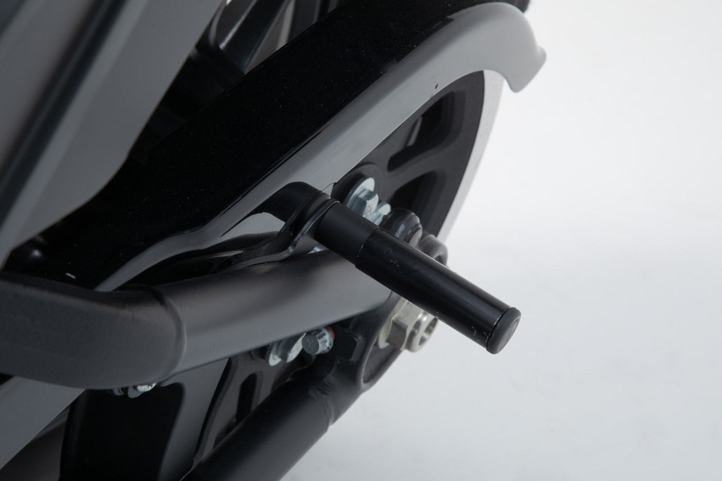 SW-MOTECH Soporte lateral SLH izquierdo LH2 Harley-Davidson Softail Fat Bob/S (17-). Para LH2.