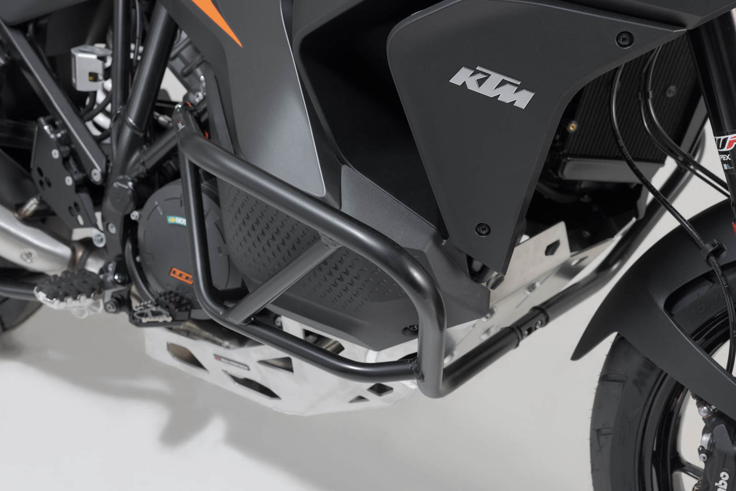 SW-MOTECH Protecciones laterales de motor Naranja. KTM 1290 / 1390 Super Adventure (21-).