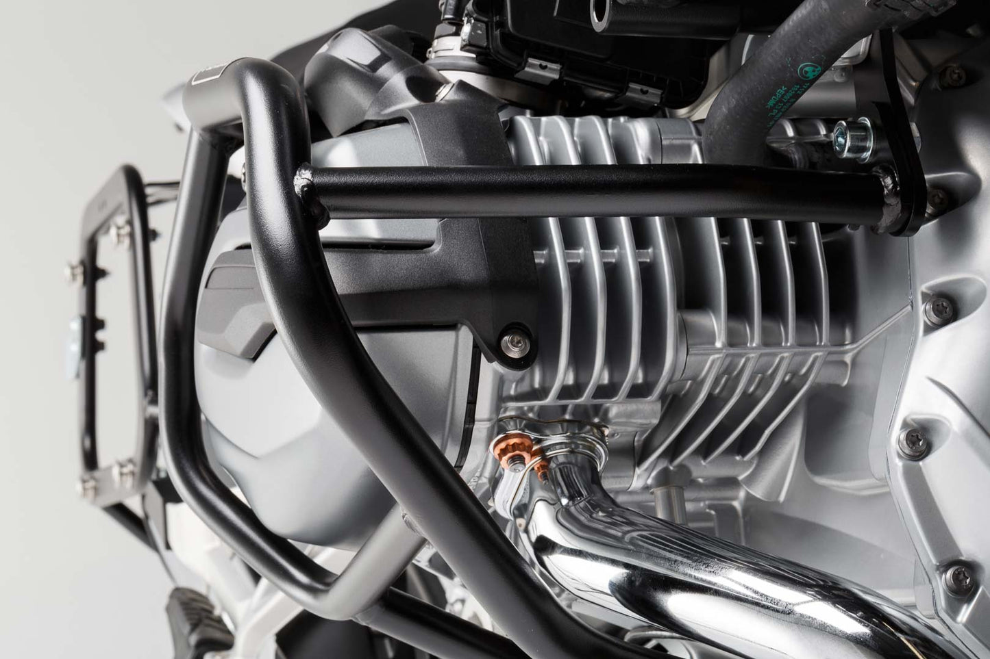 SW-MOTECH Protecciones laterales de motor Negro. BMW R 1200 GS LC (12-18) / Rallye (16-18).