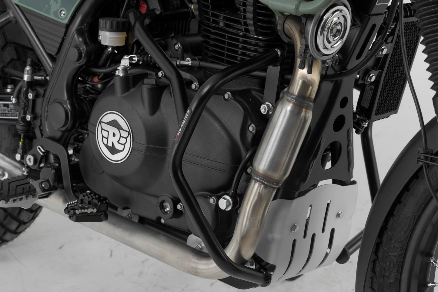 SW-MOTECH Protecciones laterales de motor Negro. Royal Enfield Himalayan (18-).