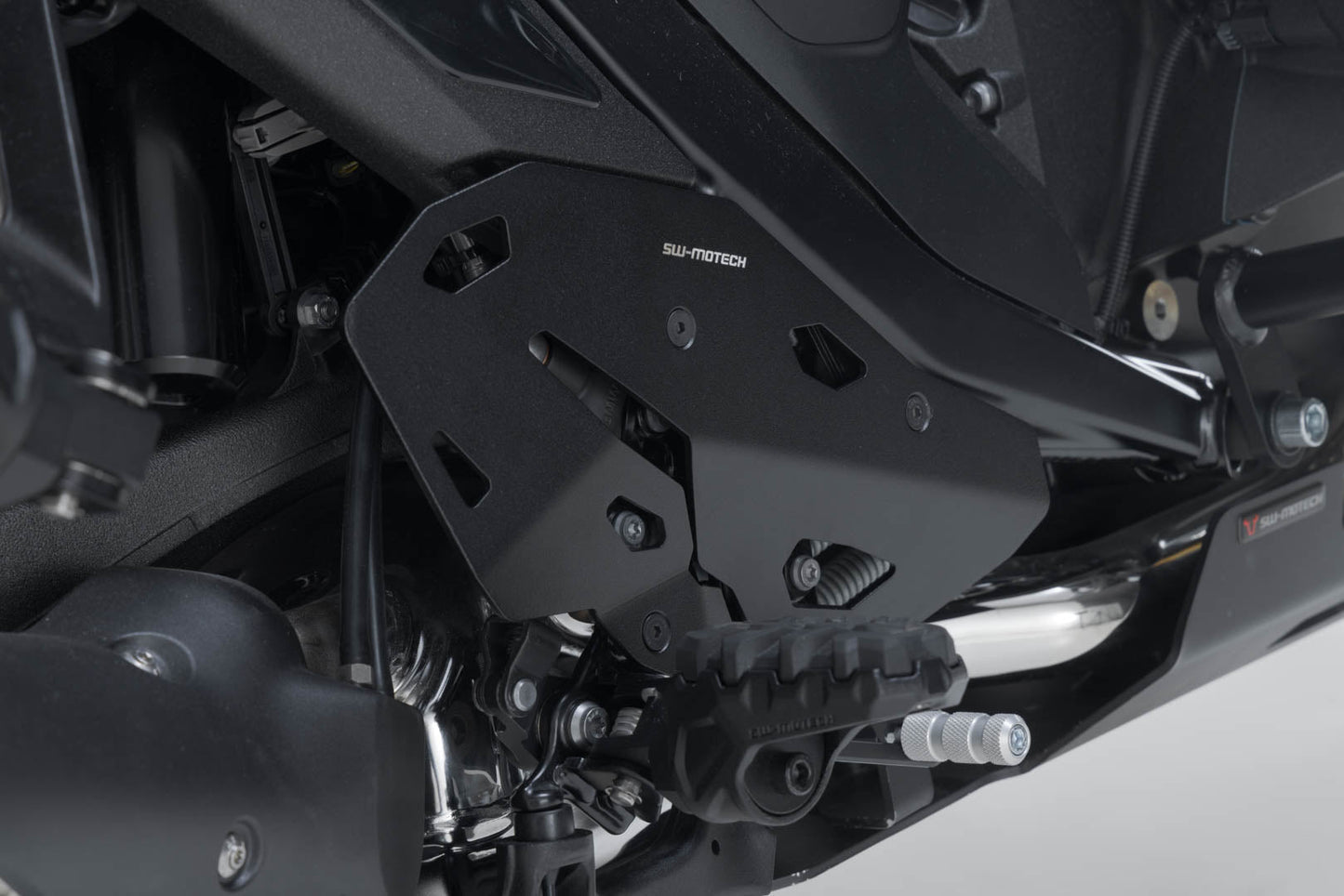 SW-MOTECH Paratacones Negro. BMW R 1300 GS (23-).