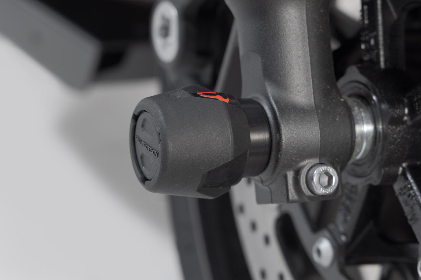 SW-MOTECH Kit de topes anticaidas para el eje delantero Negro. Yamaha MT-09/SP XSR900 XT1200Z.