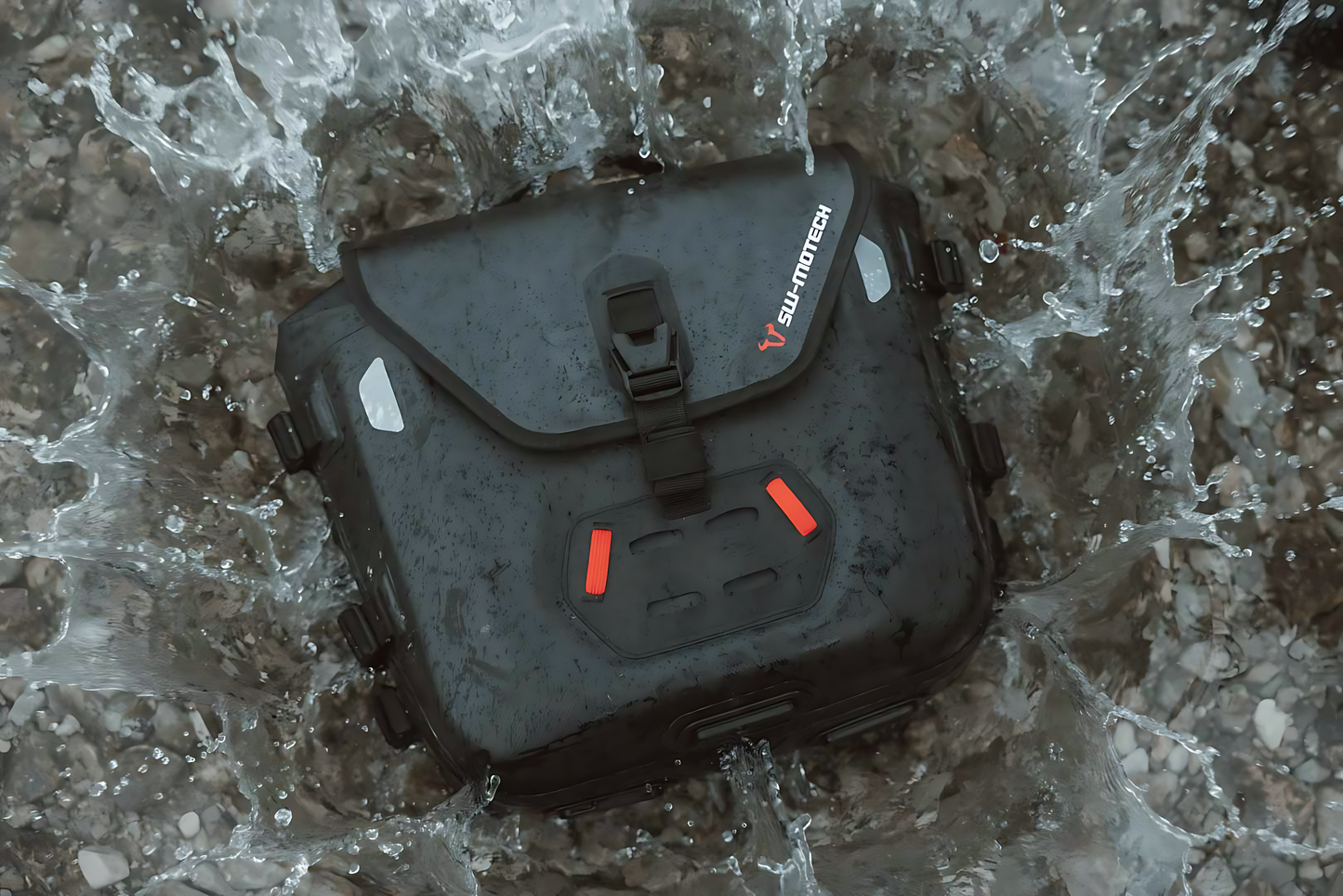 SysBag WP S con placa adaptadora a la derecha 12-16l. Impermeable. Para soportes laterales.