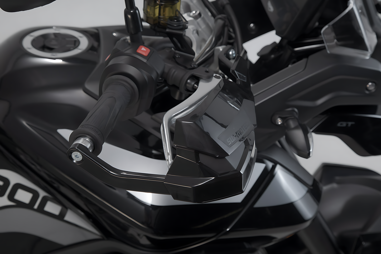 Kit de protectores de manos KOBRA Negro. Triumph Tiger 900/ GT/ Rally/ Pro (19-23).