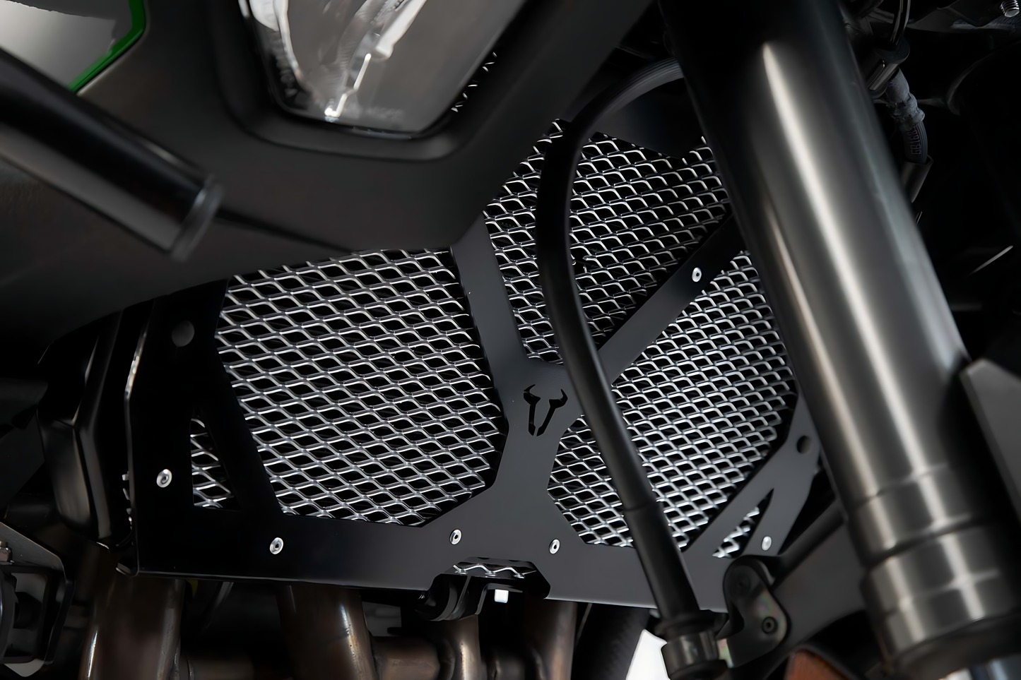 Protector de radiador Negro/Plateado. Kawasaki Versys 1000 (18-).