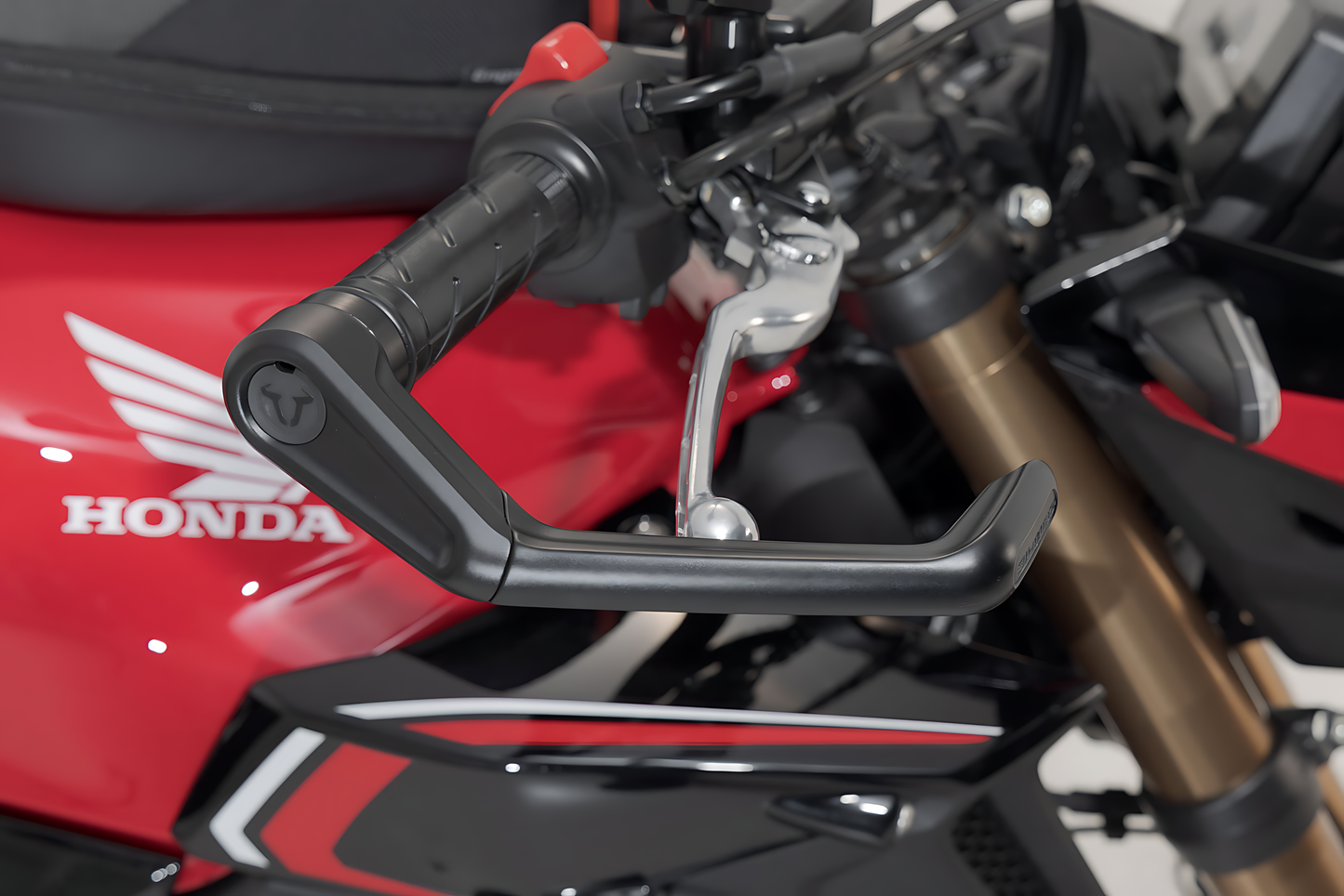 Protectores de maneta Negro. Honda CB650R, CB500F, CB500 Hornet.
