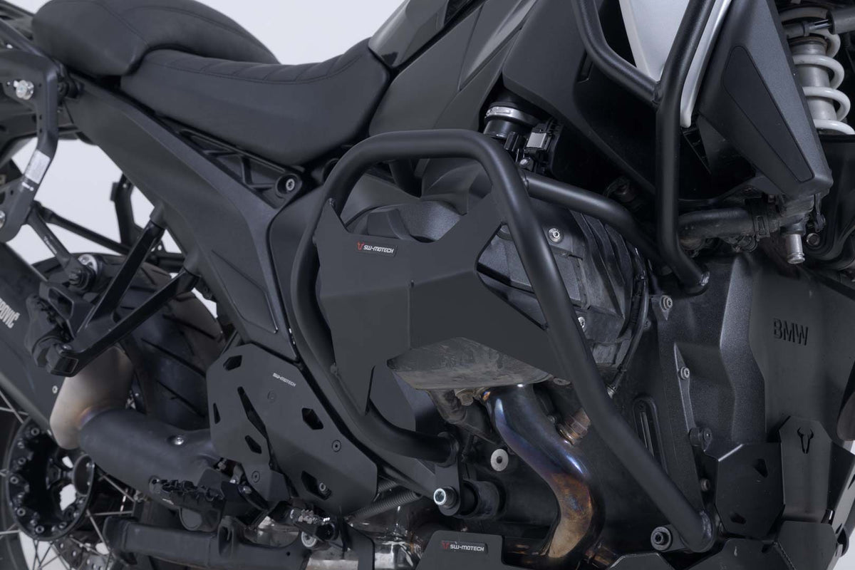 Protecciones laterales de motor Negro. BMW R 1300 GS (23-).