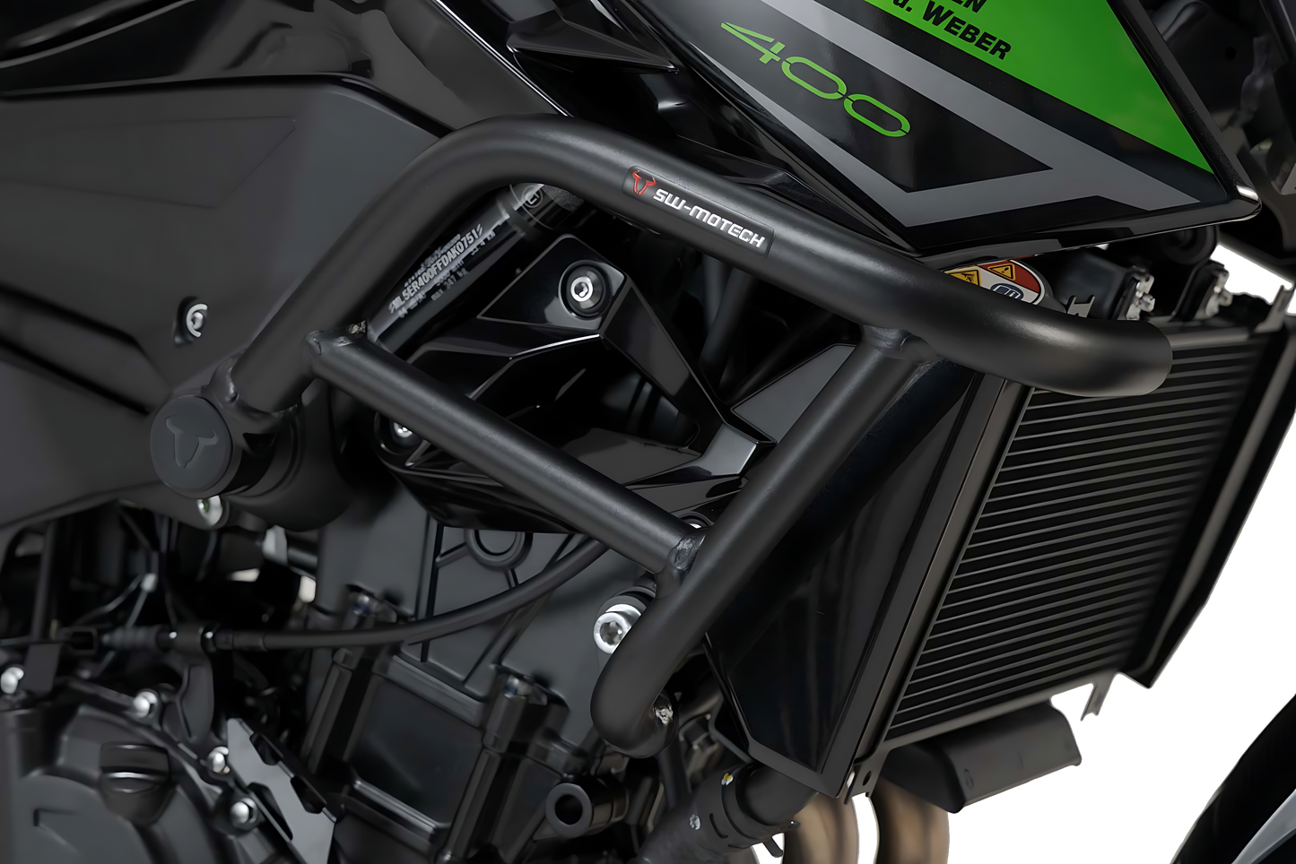 Protecciones laterales de motor Negro. Kawasaki Z400 (18-).