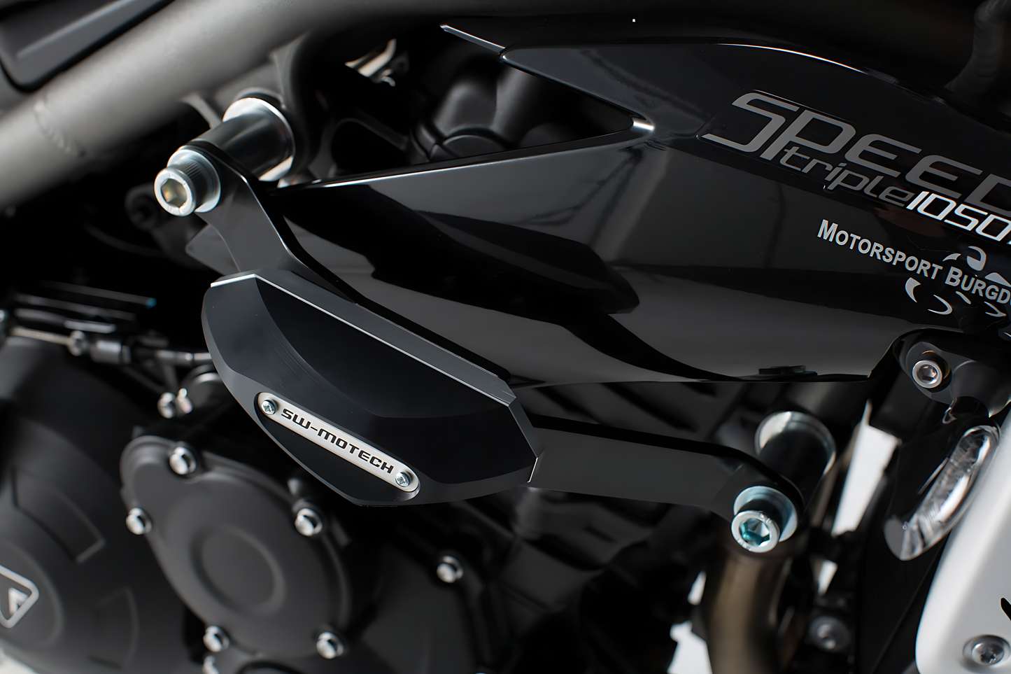 Kit de topes anticaidas Negro. Triumph Speed Triple 1050 (10-).