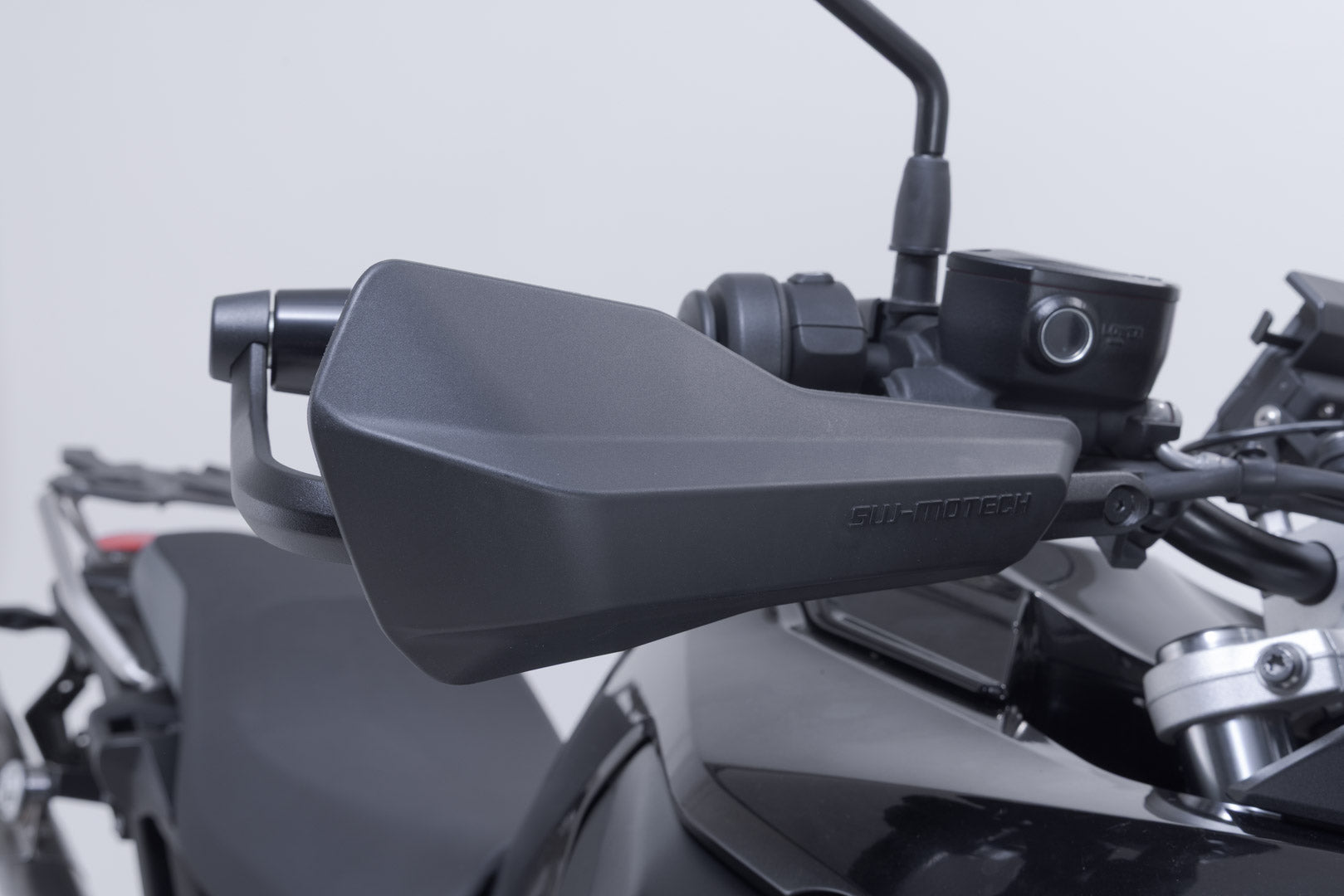 SW-MOTECH Kit de protectores de manos Sport Negro. BMW F750 GS (17-).