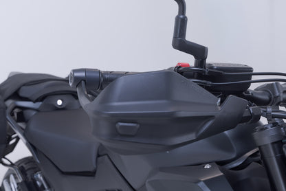 SW-MOTECH Kit de protectores de manos Adventure Negro. Modelos Honda / Suzuki / Triumph.