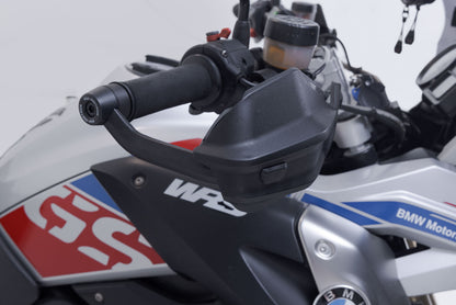 SW-MOTECH Kit de protectores de manos Adventure Negro. Modelos BMW / Kawasaki / Triumph.