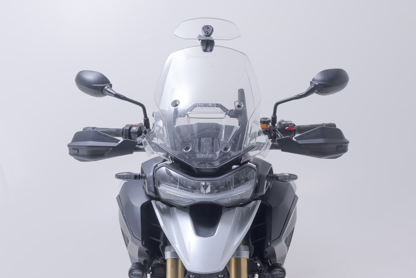 SW-MOTECH Kit de protectores de manos Adventure Negro. Triumph Tiger 1200 (22-).