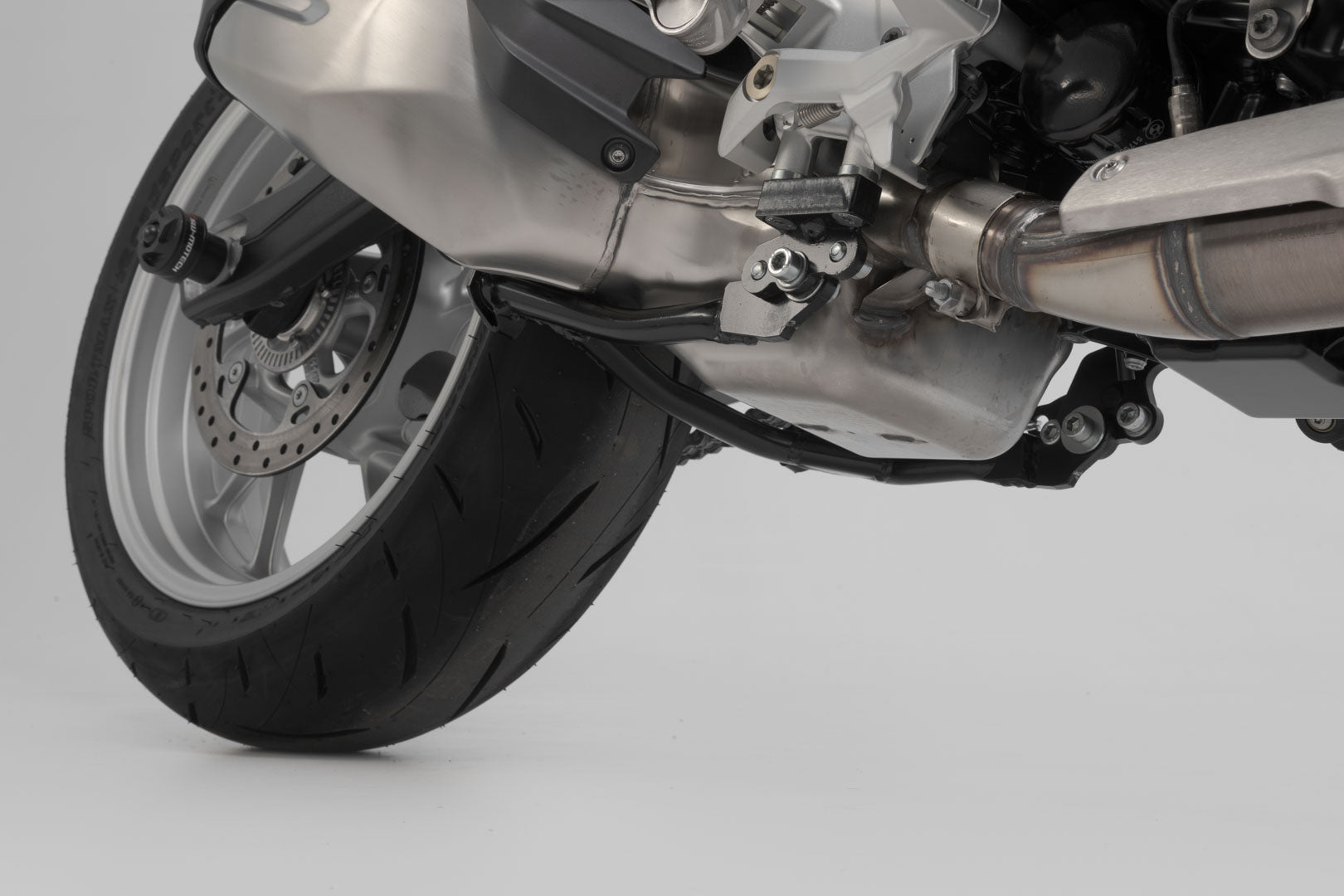SW-MOTECH Caballete central Negro. BMW F 900 R / XR (19-).