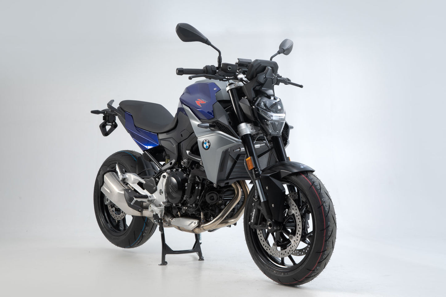 SW-MOTECH Caballete central Negro. BMW F 900 R (19-24) con bajada BMW.