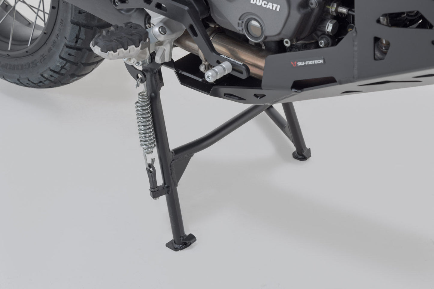 SW-MOTECH Caballete central Negro. Ducati DesertX (22-).