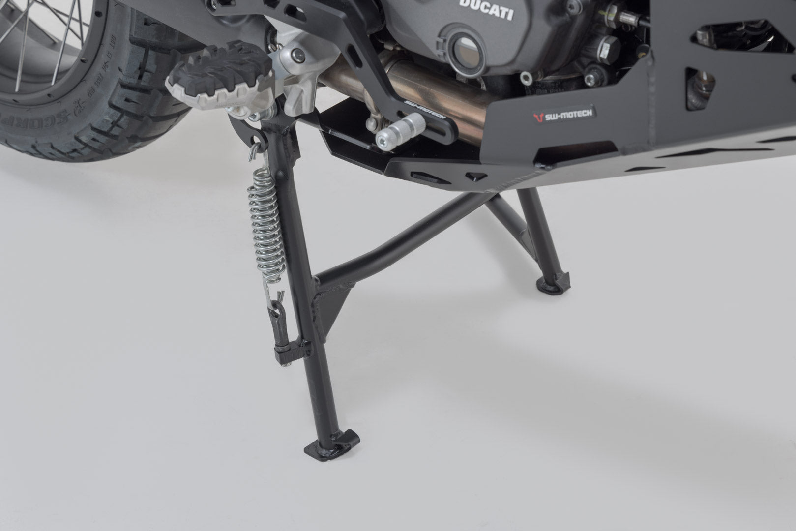 SW-MOTECH Caballete central Negro. Ducati DesertX (22-).