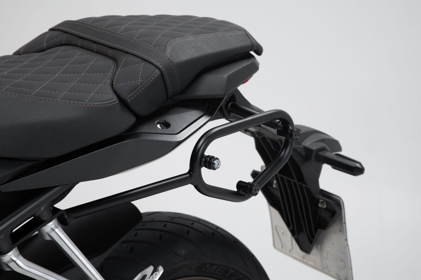 SW-MOTECH Soporte lateral izquierdo SLC Honda CBR650R (18-20) / CB650R (18-20).