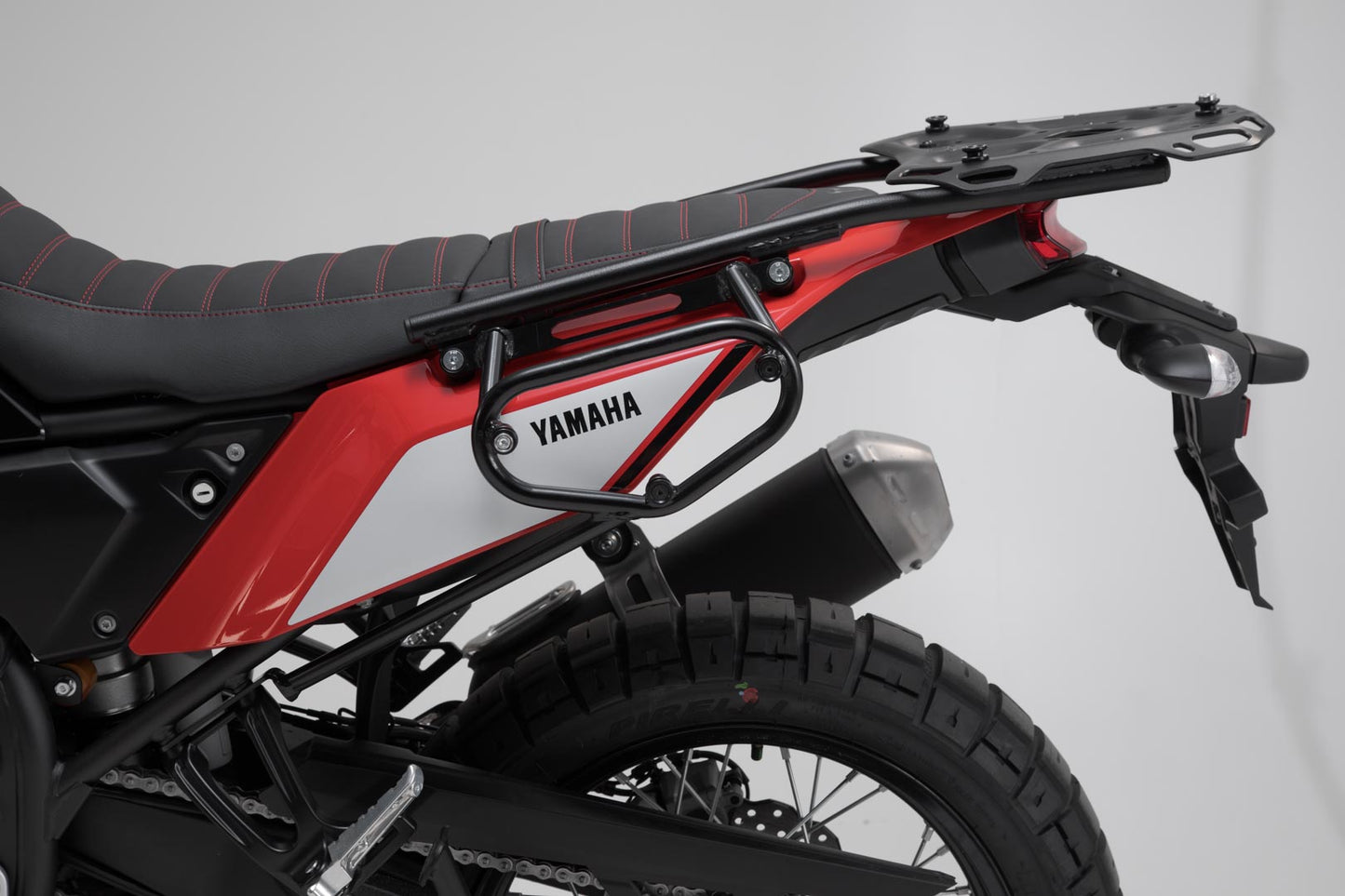SW-MOTECH Soporte lateral izquierdo SLC Modelos Yamaha Ténéré 700 (19-24).