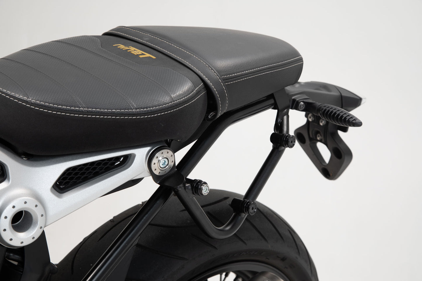 SW-MOTECH Soporte lateral izquierdo SLC BMW R nineT (14-)/ Pure / Racer / GS (16-).