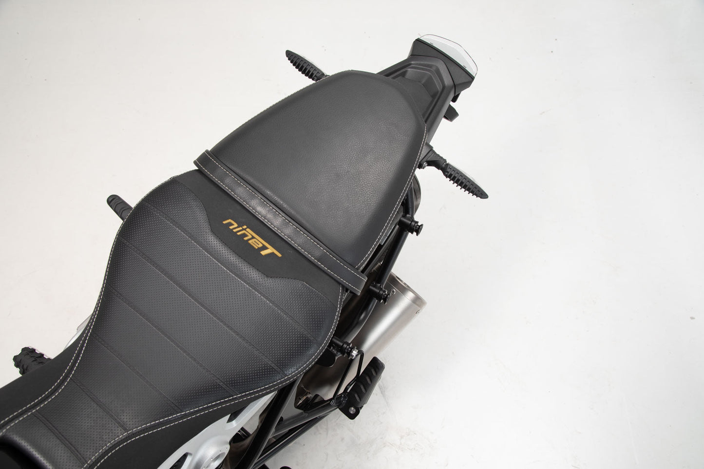 SW-MOTECH Soporte lateral izquierdo SLC BMW R nineT (14-)/ Pure / Racer / GS (16-).