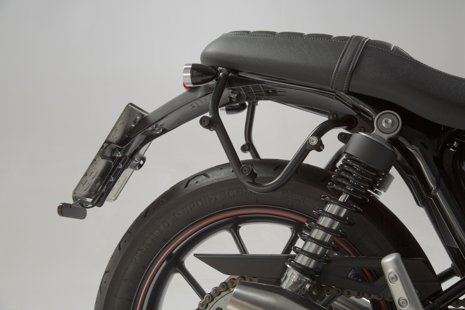 SW-MOTECH Soporte lateral derecho SLC Triumph Street Twin/ Cup Speed Twin 900.