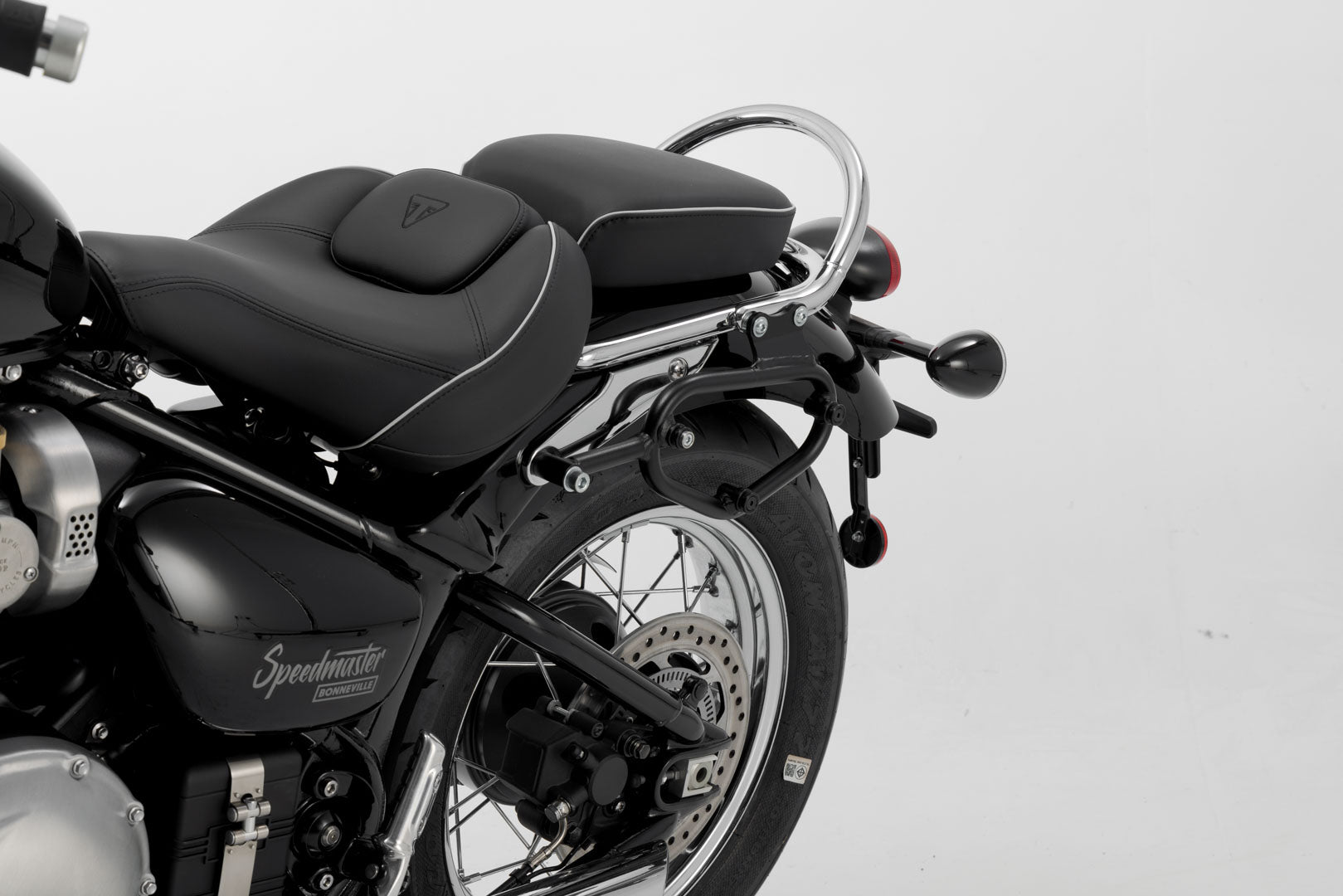 SW-MOTECH Soporte lateral izquierdo SLC Triumph Bonneville Speedmaster (18-).