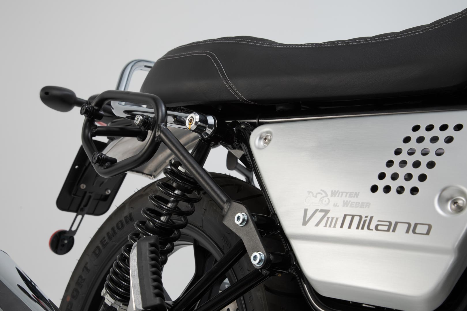 SW-MOTECH Soporte lateral derecho SLC Moto Guzzi V7 lll (16-).
