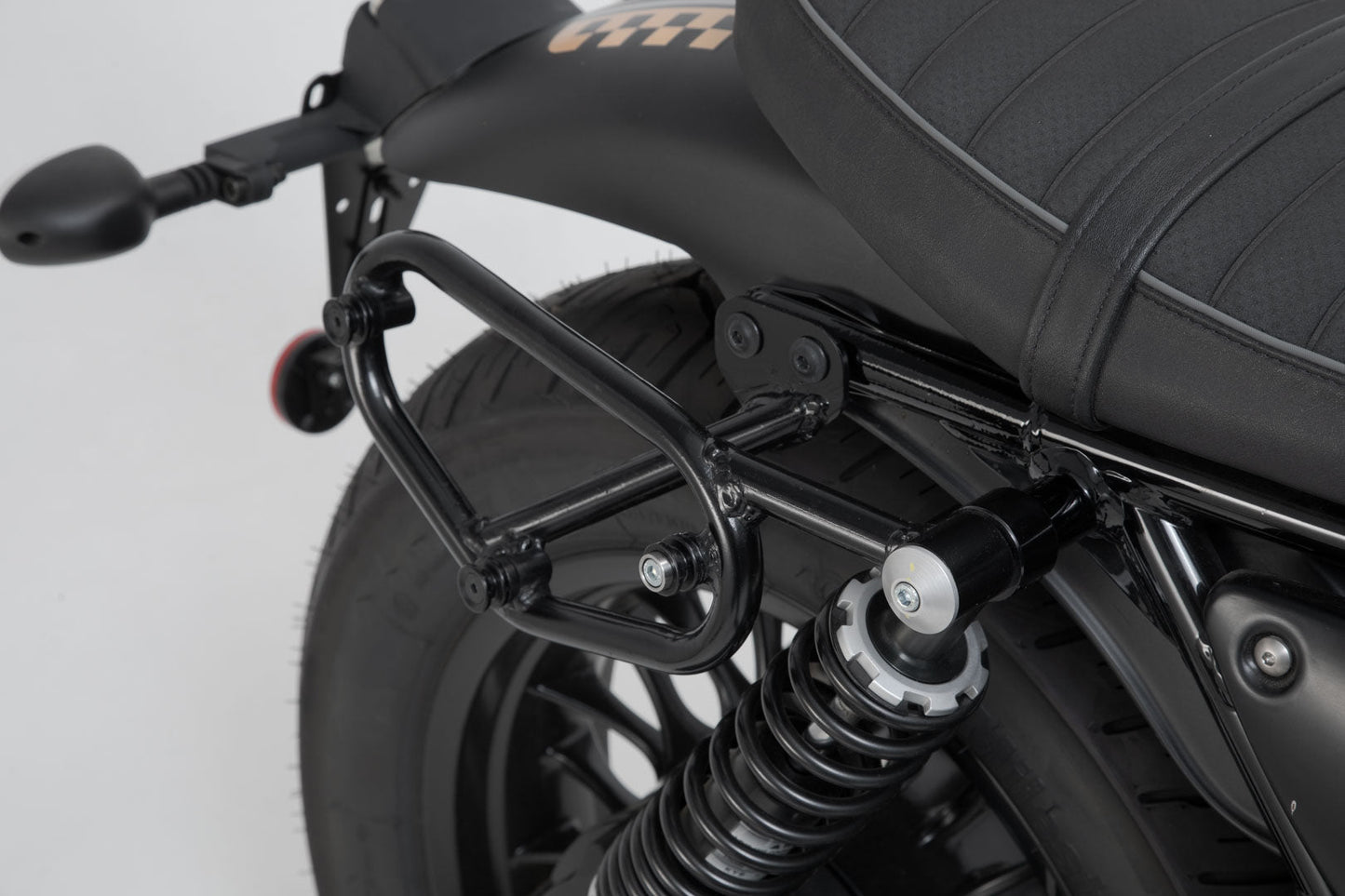 SW-MOTECH Soporte lateral derecho SLC Moto Guzzi V9 Roamer/Bobber (15-).