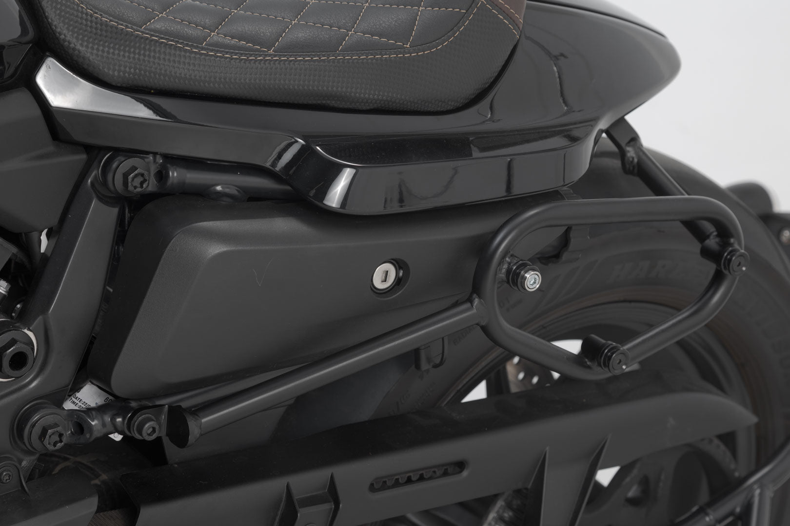 SW-MOTECH Soporte lateral izquierdo SLC Harley-Davidson Sportster S (21-).