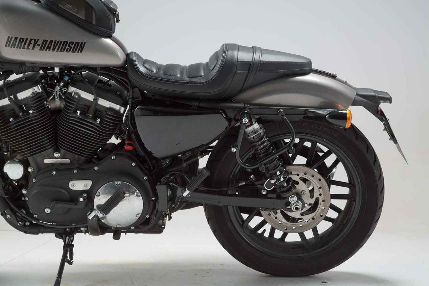 SW-MOTECH Soporte lateral izquierdo SLC Harley Sportster modelos (04-).