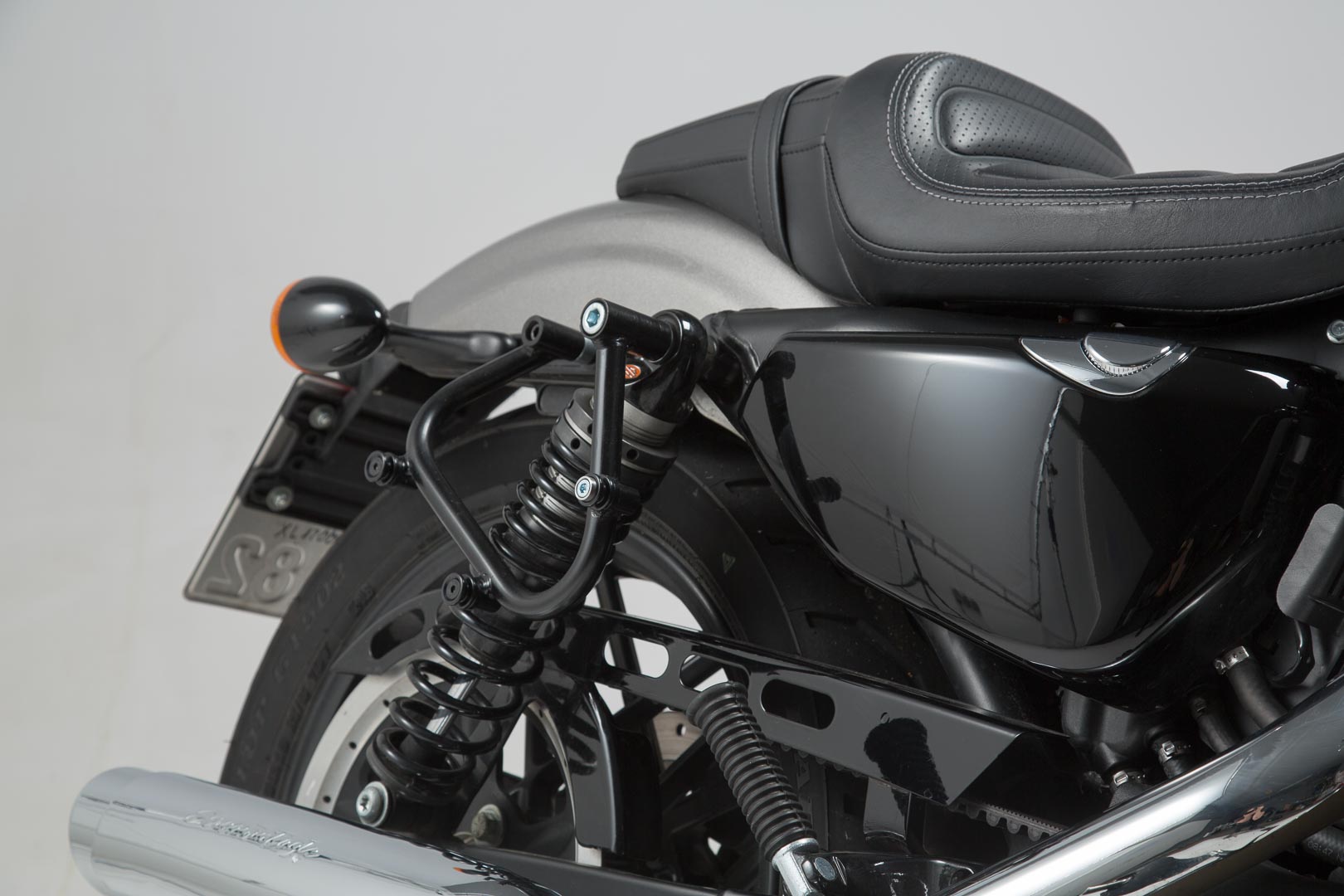 SW-MOTECH Soporte lateral derecho SLC Harley Sportster modelos (04-).