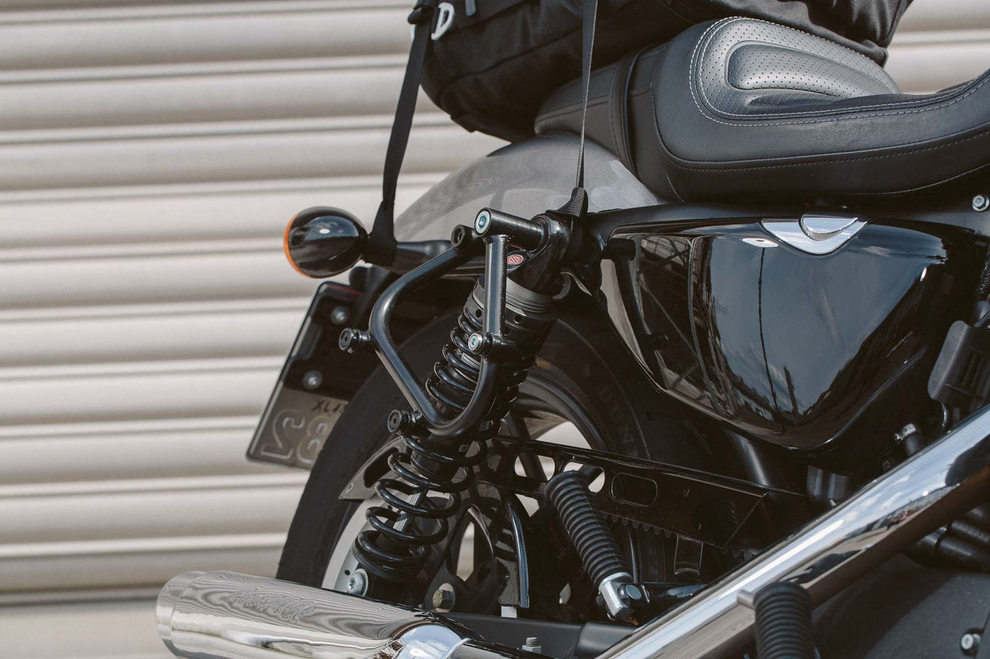 SW-MOTECH Soporte lateral derecho SLC Harley Sportster modelos (04-).
