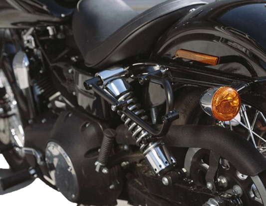 SLC soporte lateral izqiuerda Harley Dyna modelos (09-17).