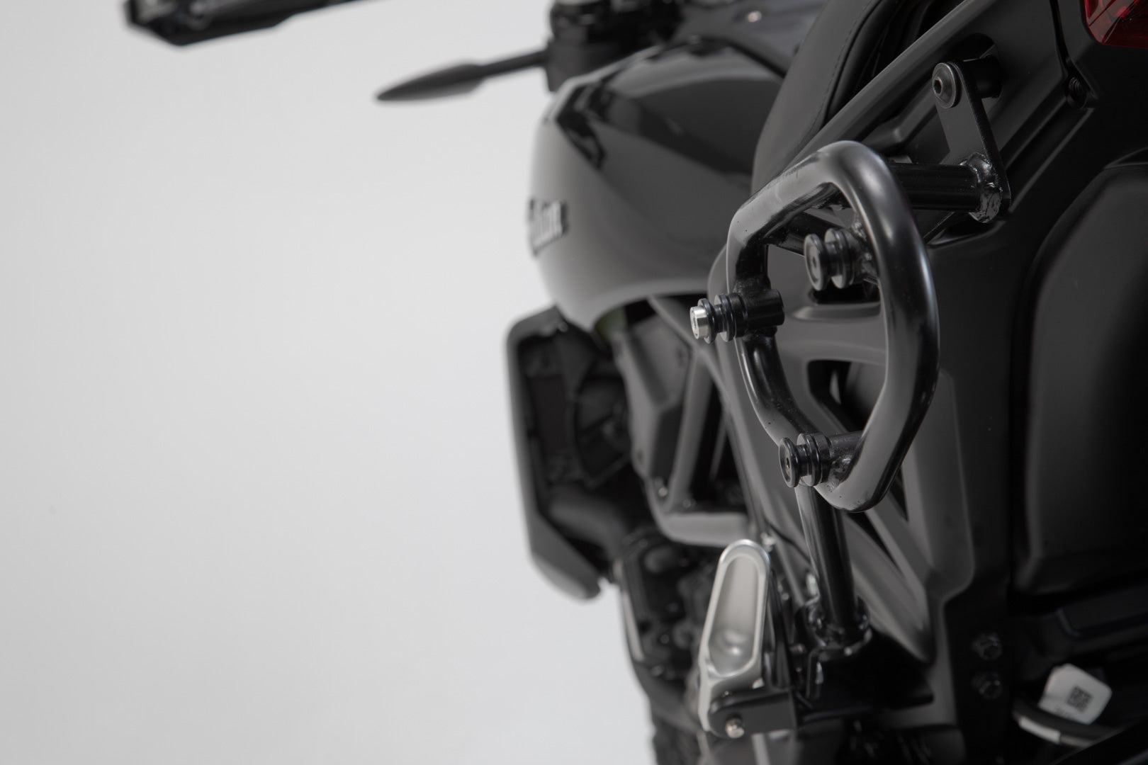 SW-MOTECH Soporte lateral izquierdo SLC Indian FTR 1200 (18-).