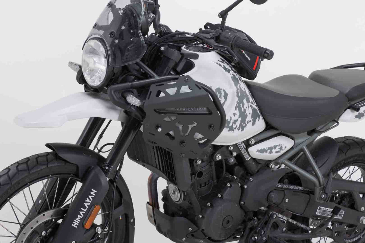 SW-MOTECH Soporte lateral izquierdo SLC para barras prot. or Royal Enfield Himalayan 450 (23-).