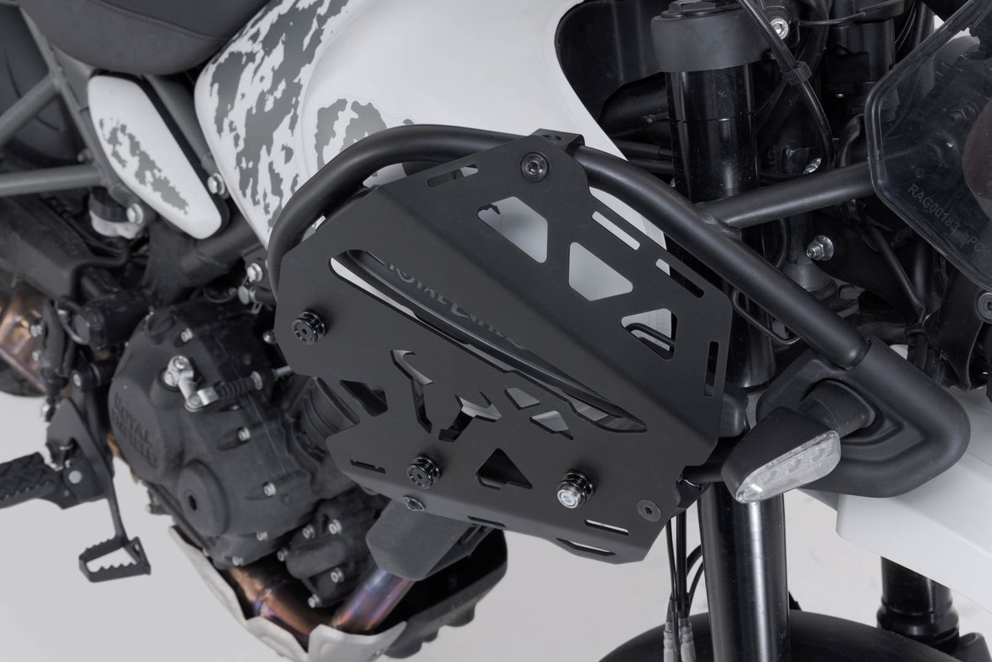 SW-MOTECH Soporte lateral derecho SLC para barras prot. orig Royal Enfield Himalayan 450 (23-).