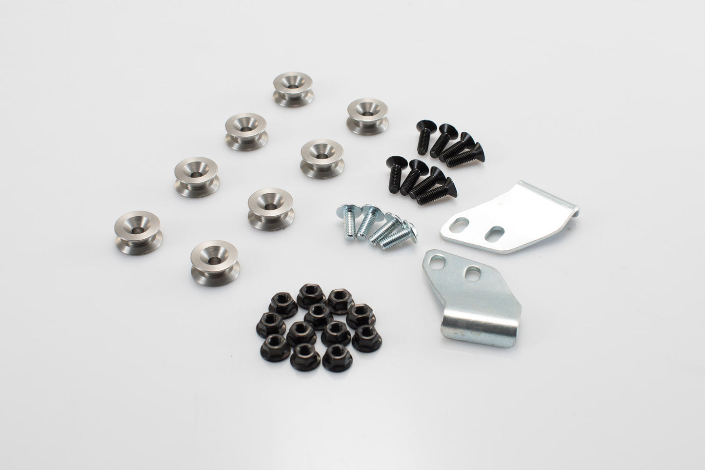SW-MOTECH Kit adaptador para soporte lateral PRO Para maletas TRAX NANUK. Para 2 maletas.