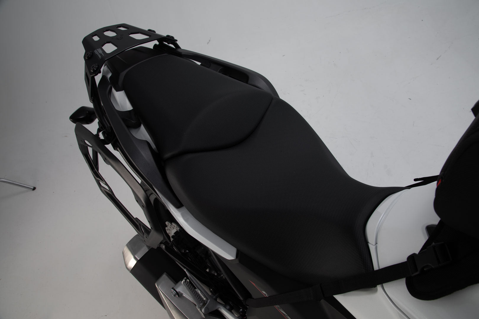 SW-MOTECH Soporte lateral PRO Negro. Honda NC750X/XD NC750S/SD.