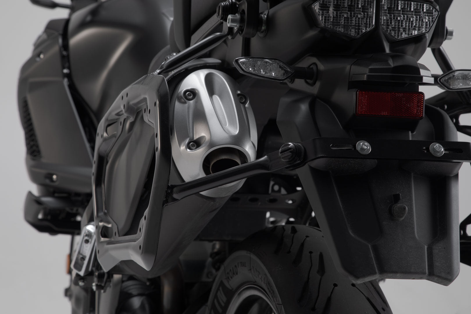 SW-MOTECH Soporte lateral PRO Negro. Yamaha XT1200Z Super Ténéré (10-).