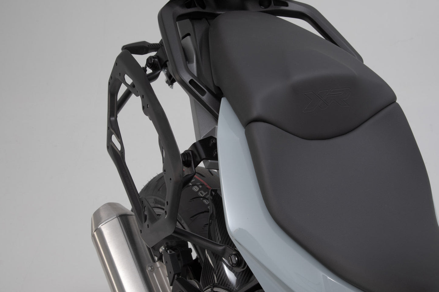 SW-MOTECH Soporte lateral PRO Negro. BMW S 1000 XR (19-).
