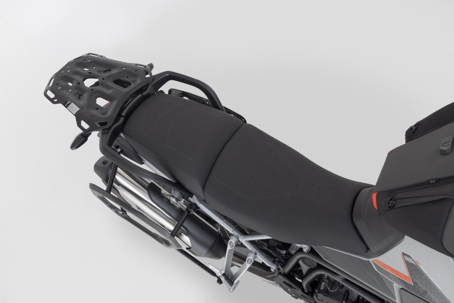 SW-MOTECH Soporte lateral PRO Negro. Triumph Tiger 900 GT/GT Pro/Rally Pro.