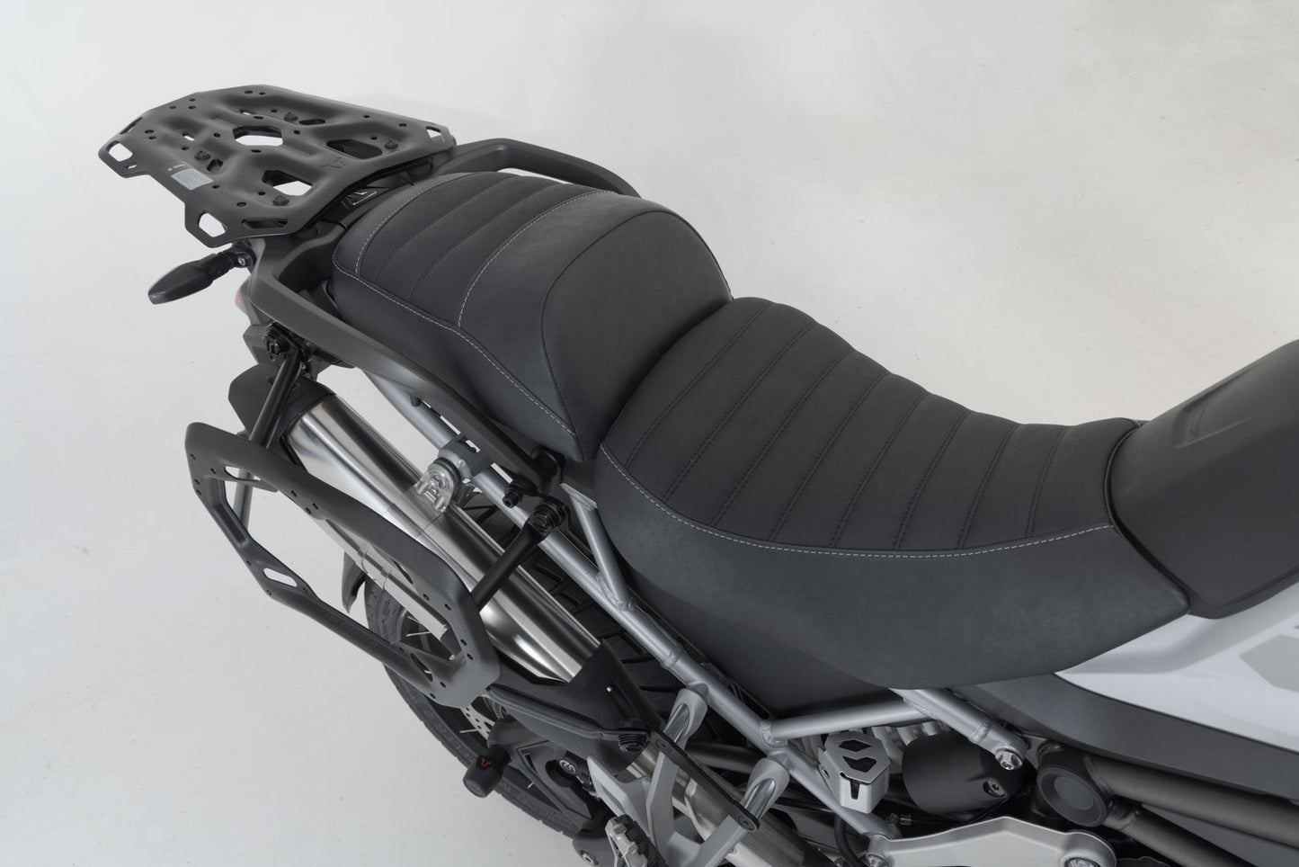 SW-MOTECH Soporte lateral PRO Negro. Tiger 1200 Rally Pro/GT/GT Pro (22-).
