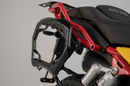 SW-MOTECH Soporte lateral PRO Negro. Moto Guzzi V85 TT (19-23).