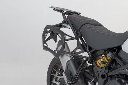SW-MOTECH Soporte lateral PRO Negro. Ducati DesertX (22-) / Rally (23-).